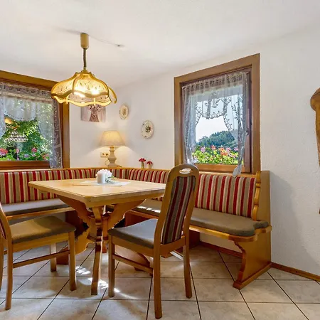 Schwarzwald Buchenhof צל אם האמרשבאך